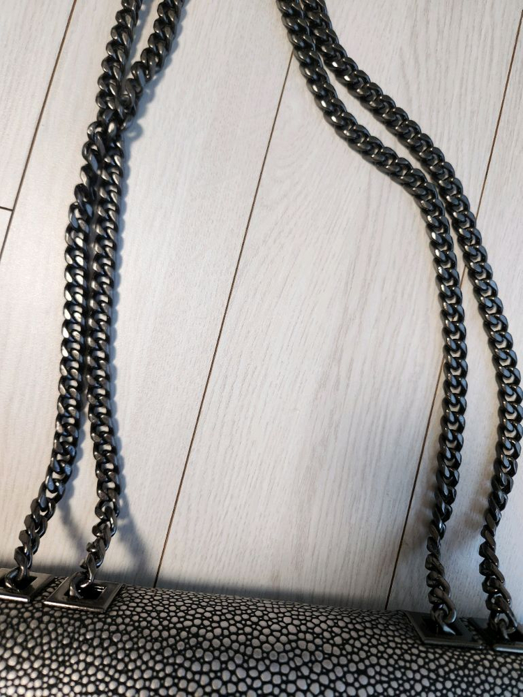 새상품급)쿠론 체인백 크로스백여러 중고사이트에도 같이 판매하고 있어서 삭제되면 팔린거에요~오염 하자 바닥닳음 없이--2