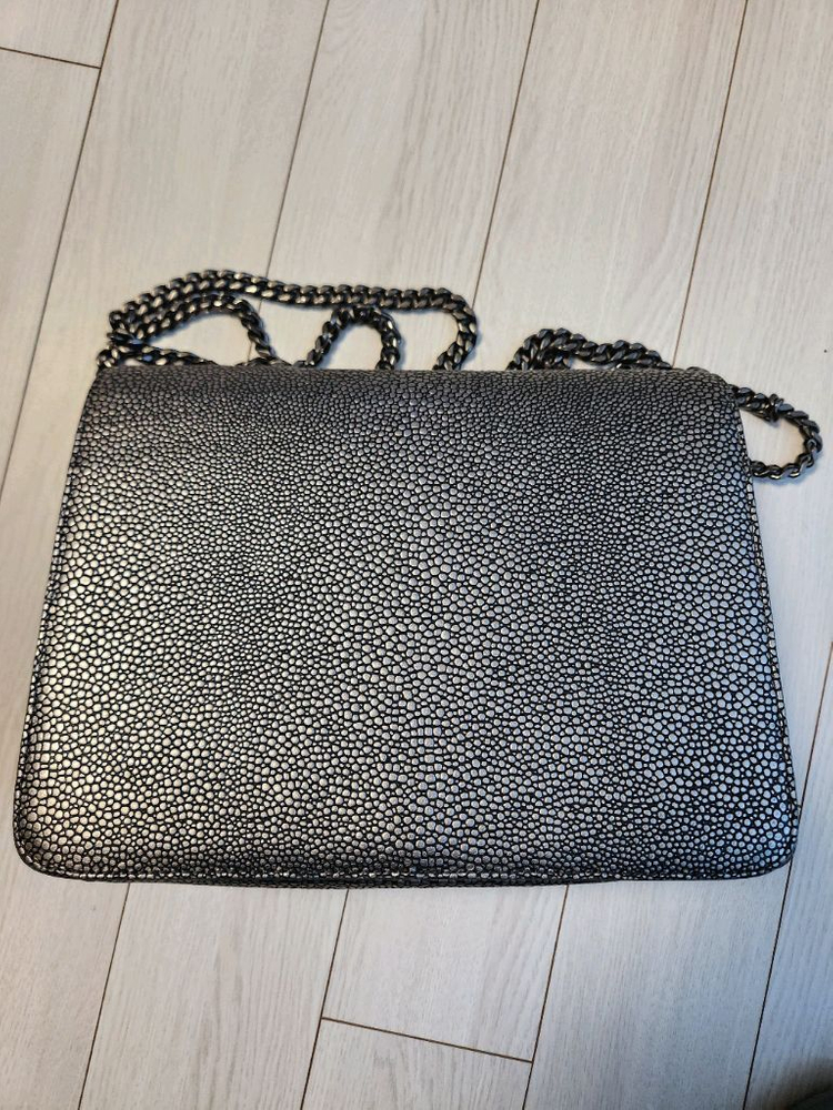 새상품급)쿠론 체인백 크로스백여러 중고사이트에도 같이 판매하고 있어서 삭제되면 팔린거에요~오염 하자 바닥닳음 없이--4