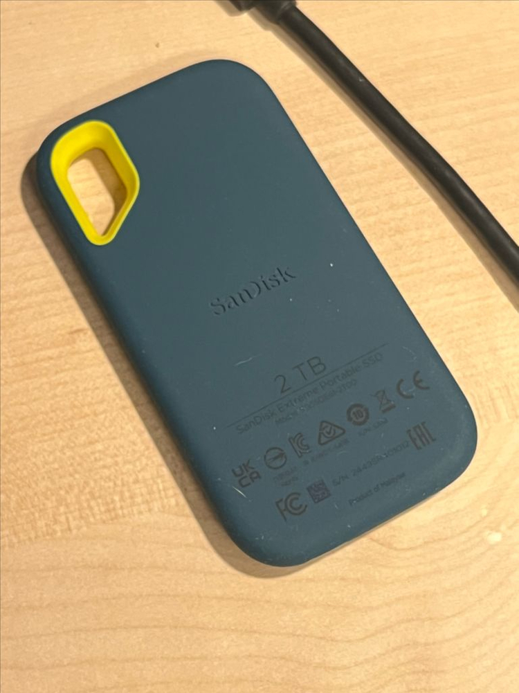 샌디스크 ssd extreme portable 2tb 두 개--1