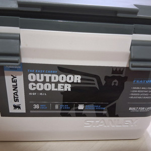 스탠리 아웃도어 쿨러 15.1L 화이트