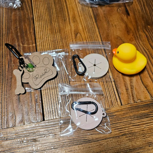 새상품)강아지 발바닥 키링 배변봉투 홀더 오리 뾱뾱이