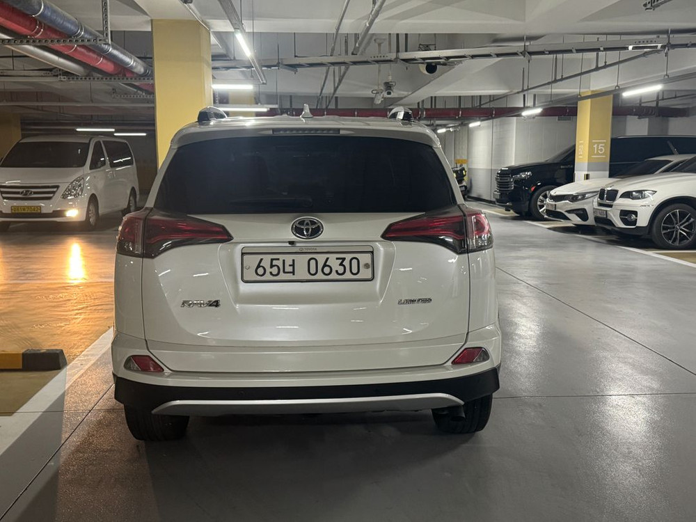 토요타 RAV4 2WD 가솔린 ( 4.5세대 ) 이미지