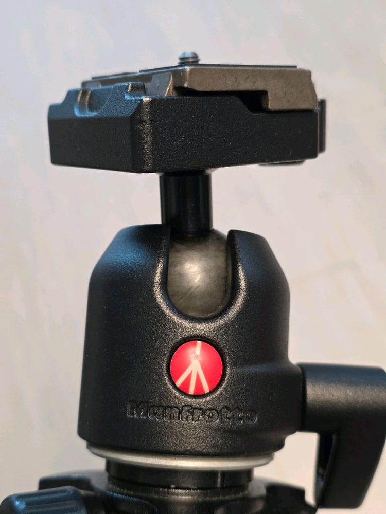 SLIK PRO 340DX 삼각대와 Manfrotto 486RC2 볼헤드--1