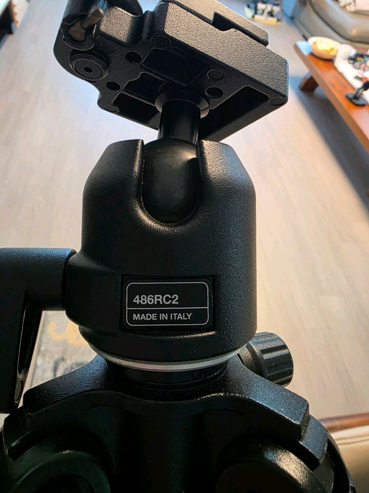 SLIK PRO 340DX 삼각대와 Manfrotto 486RC2 볼헤드--3