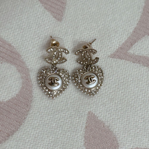 샤넬 샴페인 골드 귀걸이