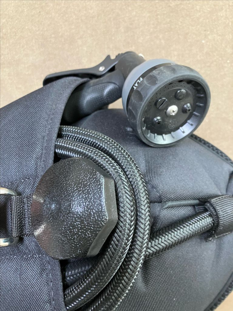 랜드로버 디펜더 정품 휴대용 세척시스템 새재품--2