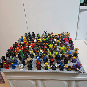 닌자고 피규어 입니다