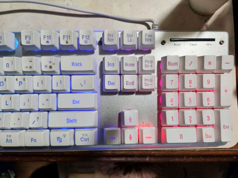 한성 기계식 게이밍 키보드 MBF77 판매합니다 이미지