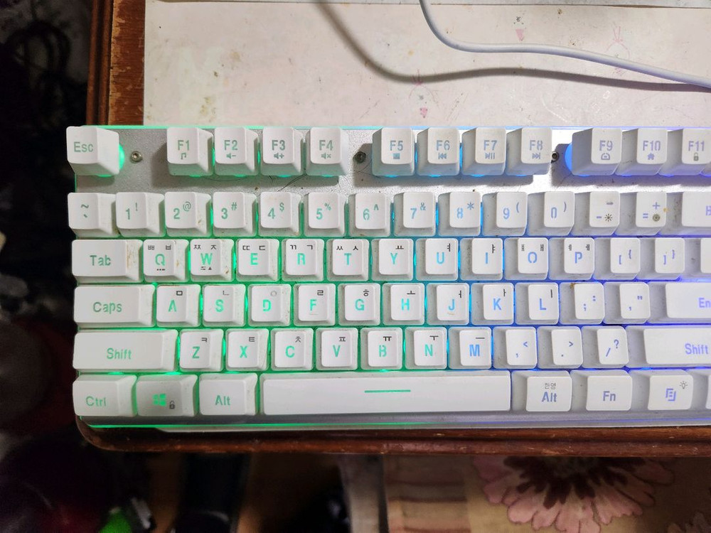 한성 기계식 게이밍 키보드 MBF77 판매합니다 이미지