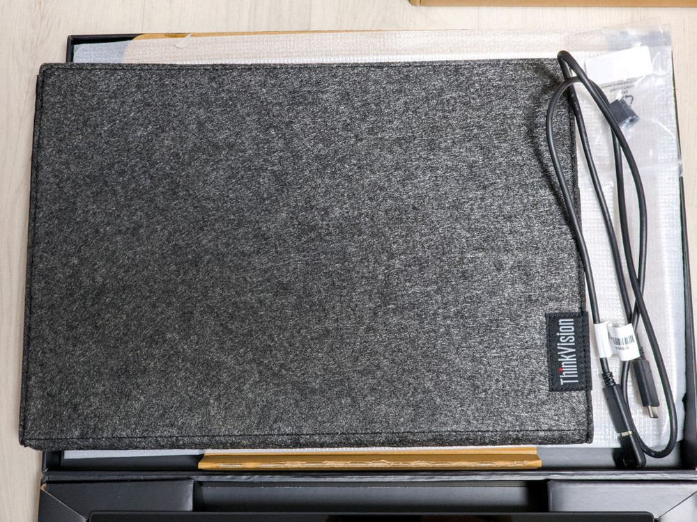 ThinkVision M14t Gen2 씽크패드 14인치 포터블 모니터--2