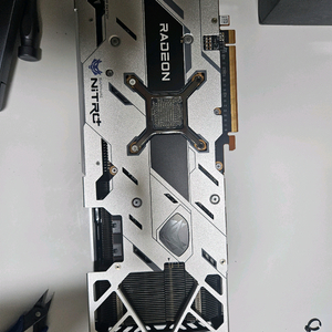 사파이어 라데온 RX 6700xt 그래픽카드