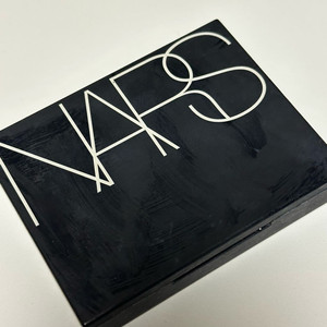 나스 라이트 리플렉팅 파우더