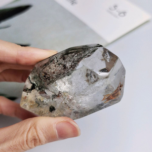 광물 정원 가든쿼츠 핸드스톤 146g인테리어소품 이색선물