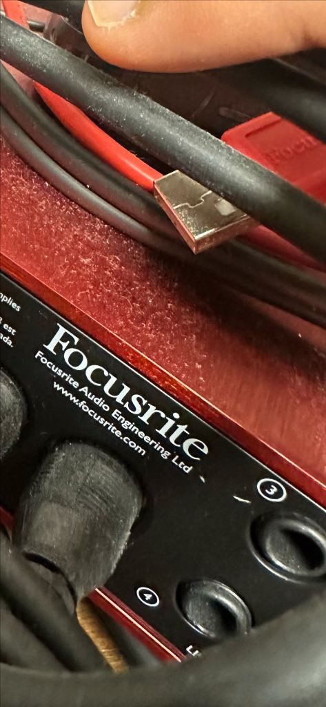 Focusrite 스칼렛 6i6 + 펜더 앰프 15g 이미지