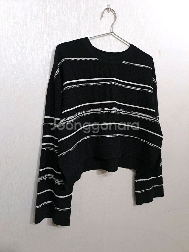 시스템(SYSTEM) 스트라이프 크롭 니트 (상태 최상)--1