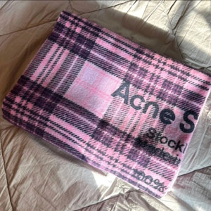 아크네스튜디오 울 체크 숄 머플러 CA0082