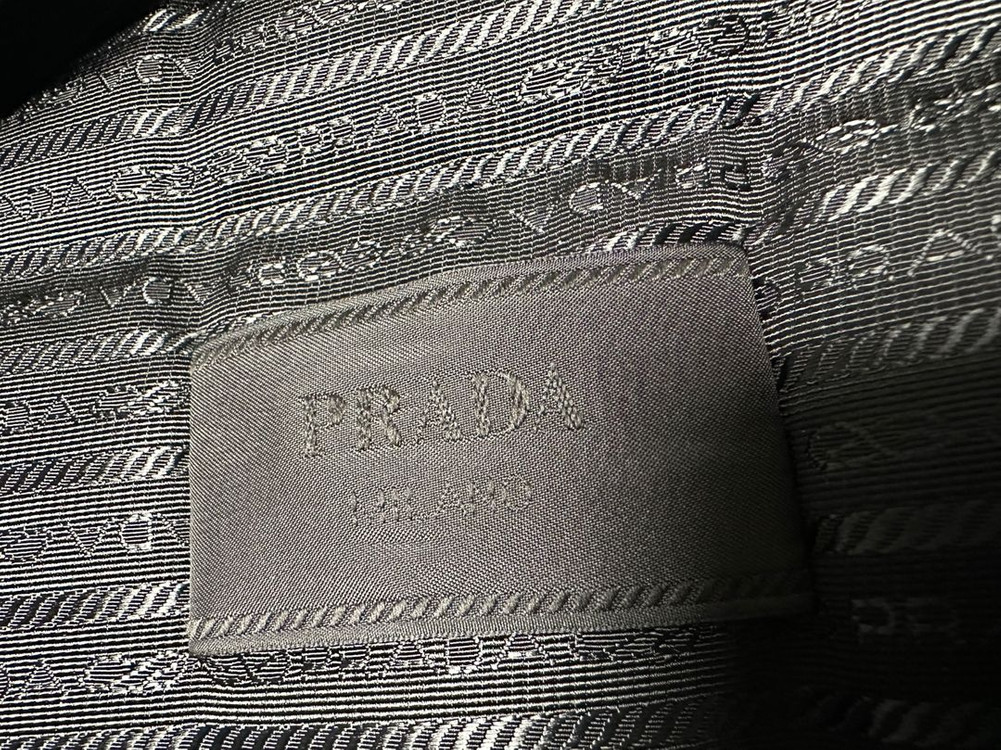 신품 - 프라다 코리아 정품 패딩 SGB503--4