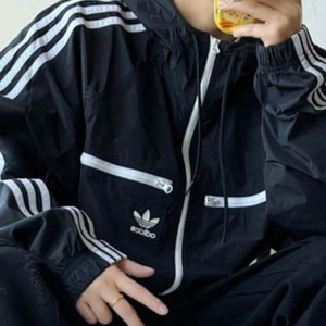 아디다스 바람막이