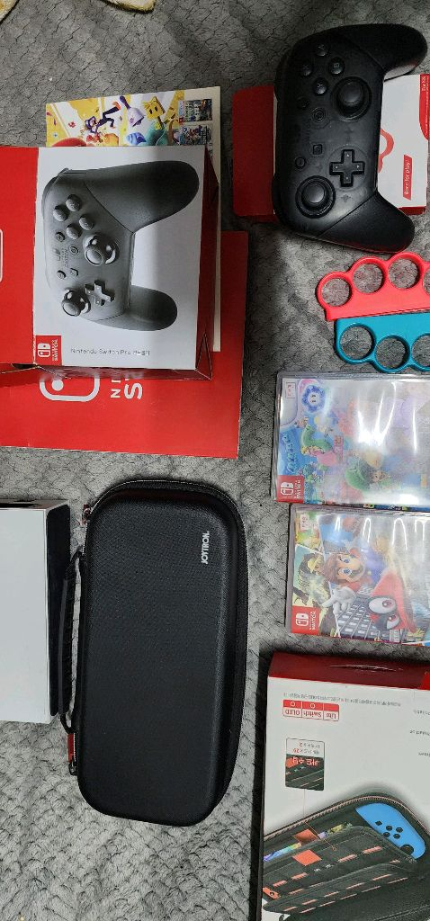 닌텐도 스위치 OLED 풀세트 (화이트-조이콘그립분실) + 게임 타이틀/스크롤압박주의 이미지