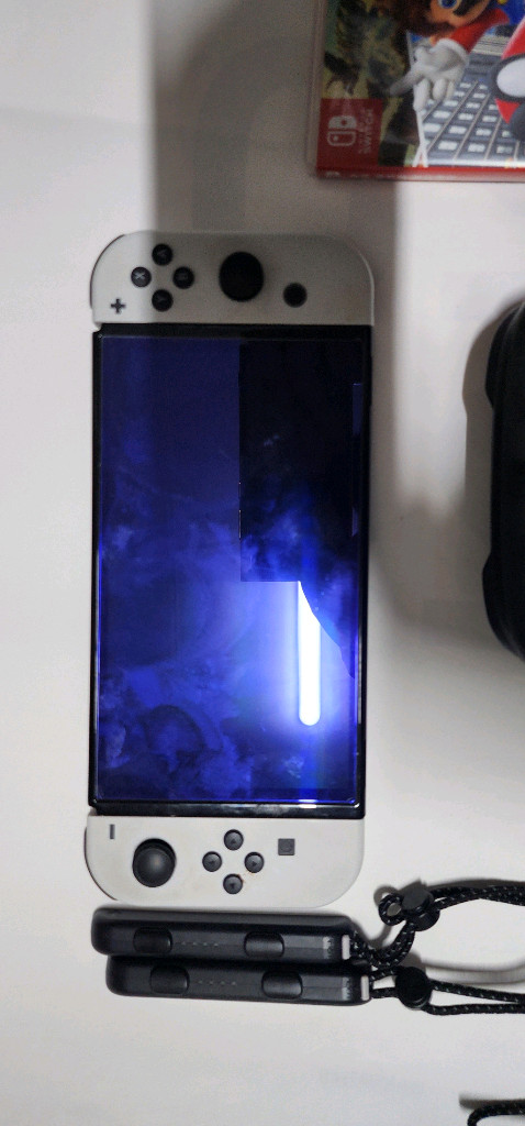 닌텐도 스위치 OLED 풀세트 (화이트-조이콘그립분실) + 게임 타이틀/스크롤압박주의 이미지