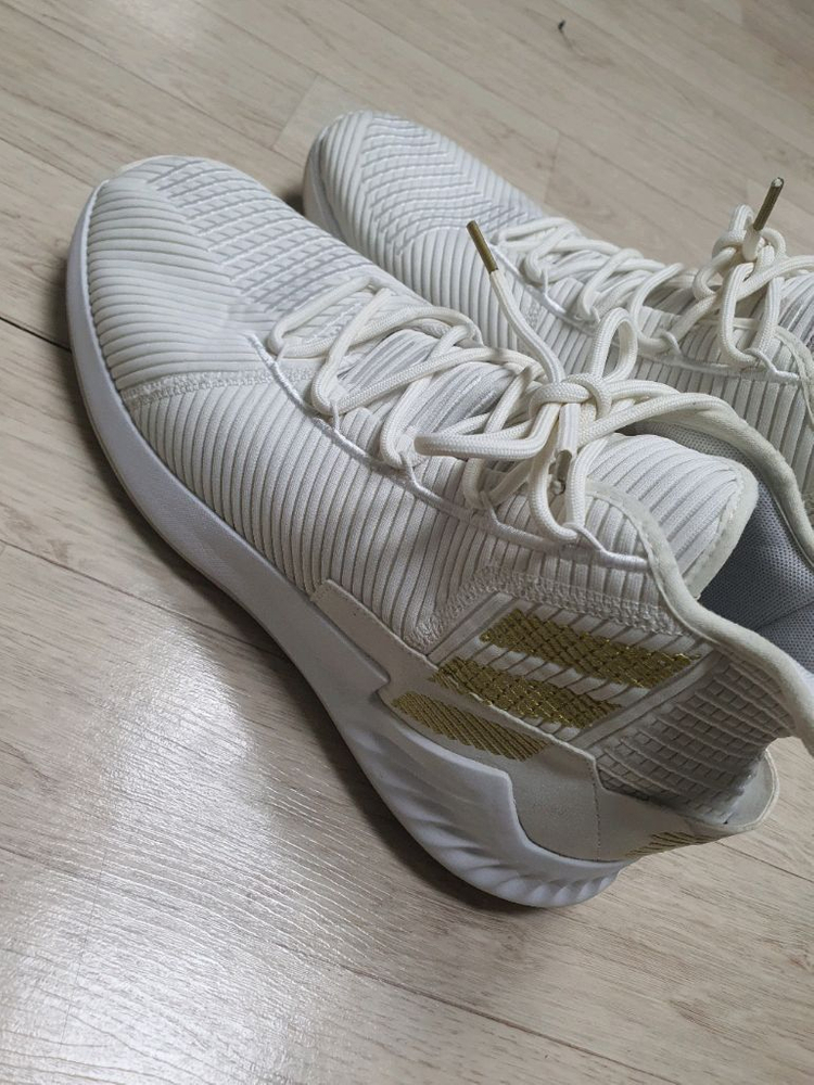 300 아디다스 D 로즈9 농구화 스니커즈 신발 운동화 300사이즈 완전좋아요--5