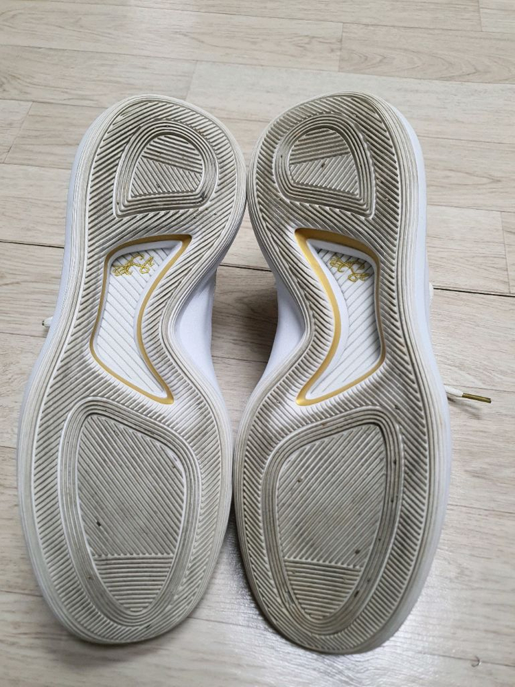 300 아디다스 D 로즈9 농구화 스니커즈 신발 운동화 300사이즈 완전좋아요--8