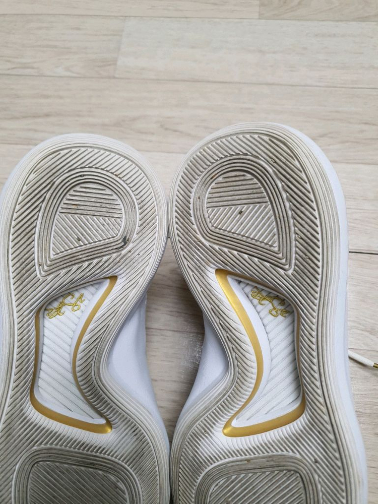 300 아디다스 D 로즈9 농구화 스니커즈 신발 운동화 300사이즈 완전좋아요--9