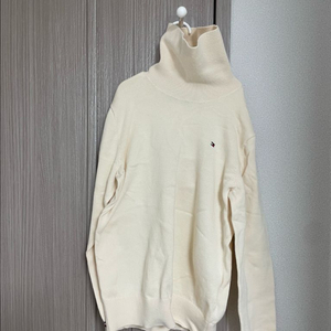 타미힐피거키즈 아이보리 터틀넥 니트 140