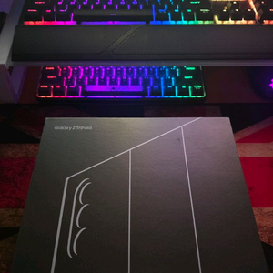 갤럭시 Z 트라이폴드 팝니다