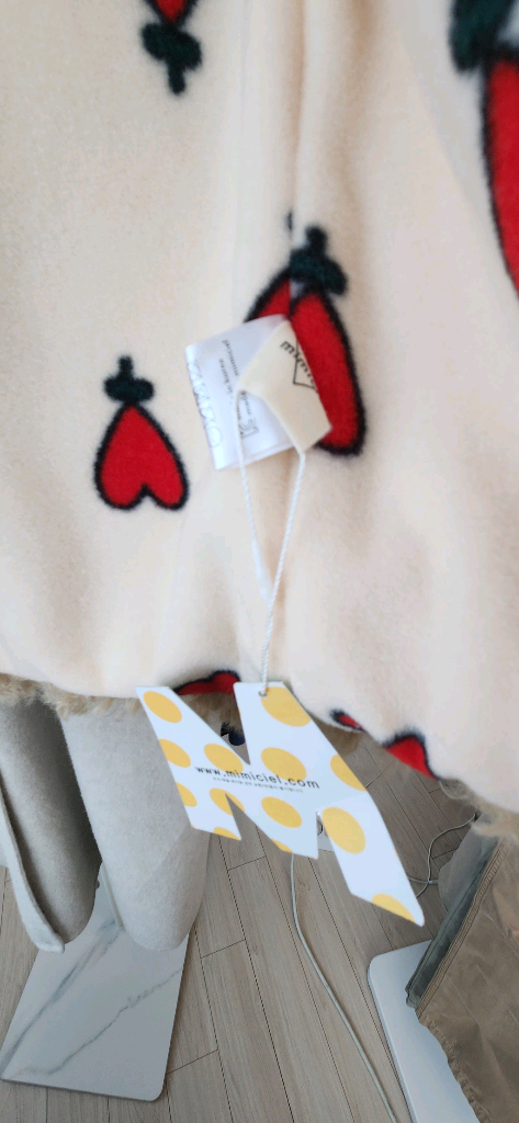 (새상품)미미씨엘 키즈양털베스트 4xl--1