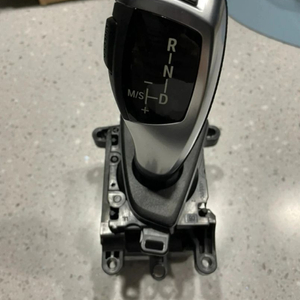 BMW F36 부품(기어봉, 매트, 도어스커프, 스피커커버, 그릴)