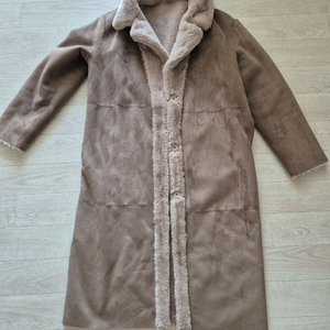 아이잗바바 인조 무스탕.