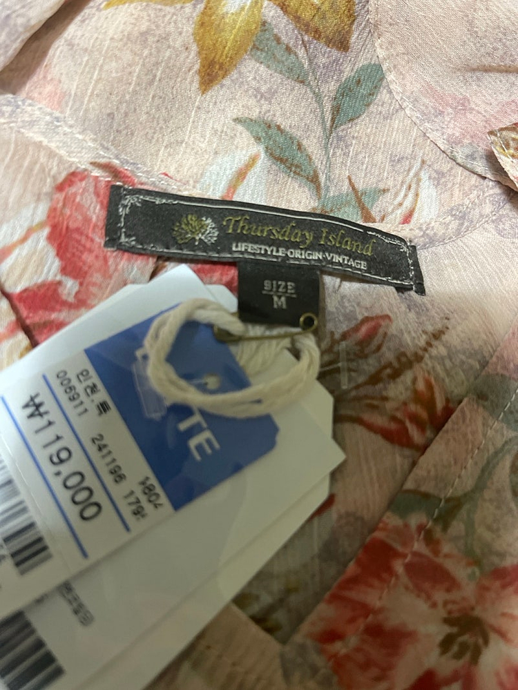 새상품 S, M 루즈핏 플라워 쉬폰 뷔스티에 써스데이아일랜드 이미지