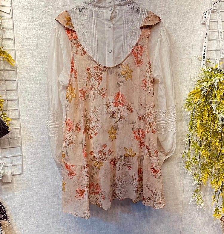 새상품 S, M 루즈핏 플라워 쉬폰 뷔스티에 써스데이아일랜드 이미지