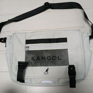 캉골 메신저백 이미지
