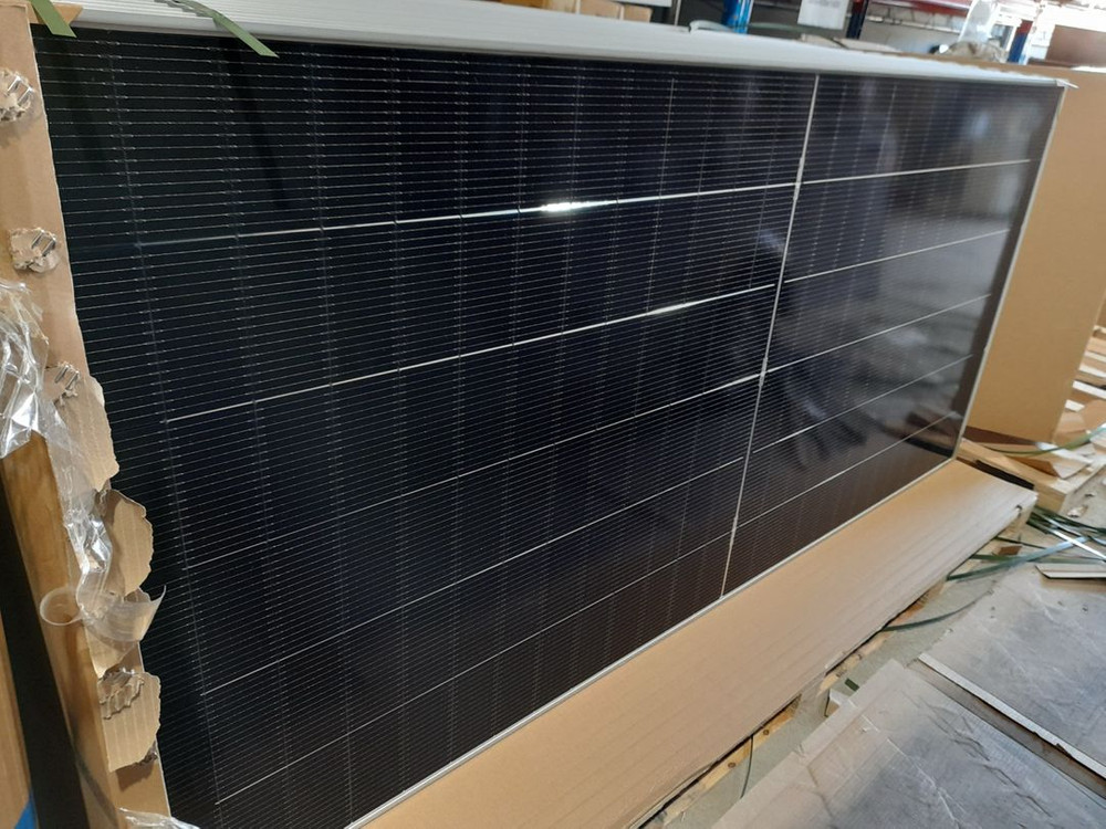 한화 큐셀 태양광패널 645w 새상품 이미지