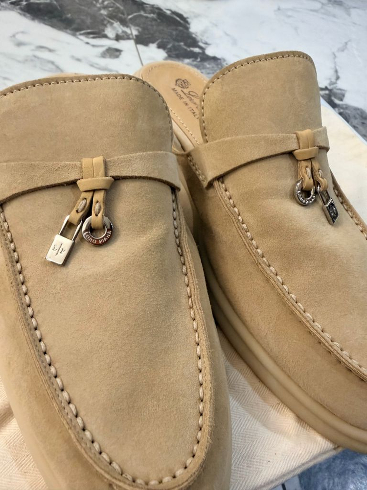 로로피아나 참스 워크 뮬 샌드 37--1