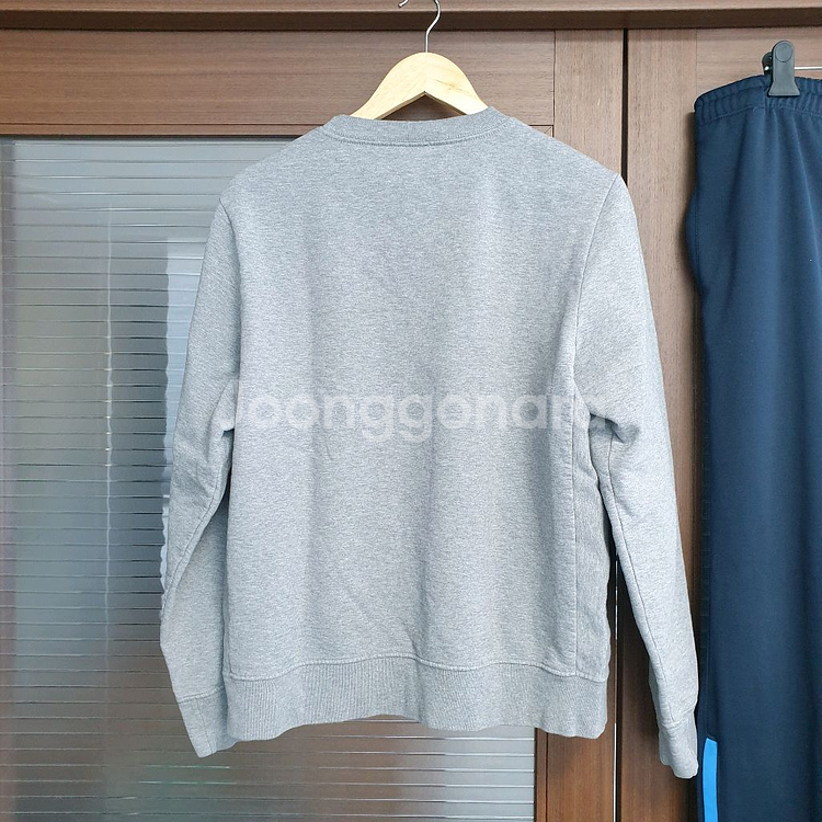 폴스미스 그레이색상 기모안감 맨투맨티셔츠 XL 103--2