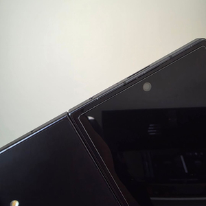 갤럭시폴드7 / 512 / 크래프트 블랙 상태 A급 - 175만 / ai 구독클럽 1년 양도 가능 이미지