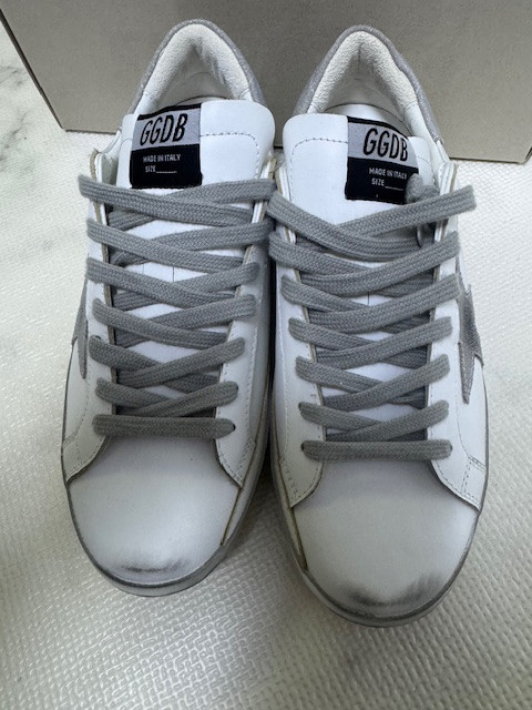 골든구스 슈퍼스타 실버 탭 실버 스파클 판매합니다.(사이즈 41)--2