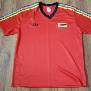 아디다스 짐바브웨 폴리티셔츠