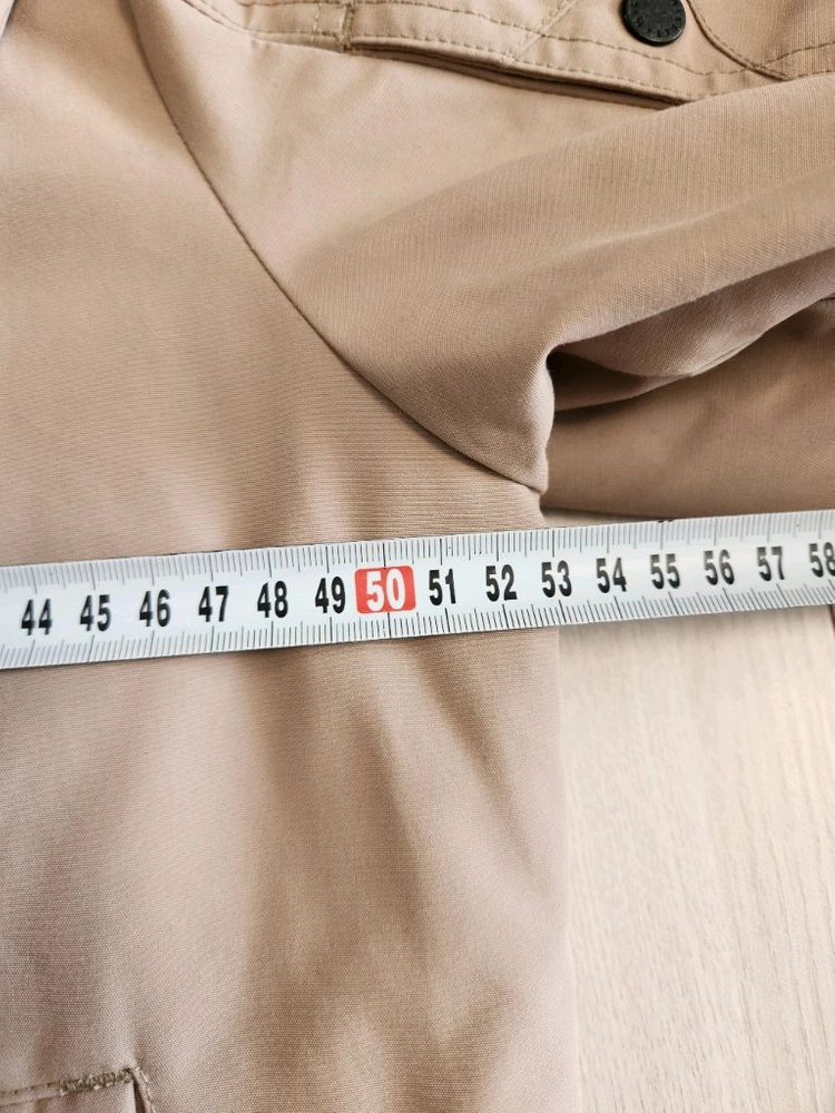 밀레 베이지 여성 덕다운 숏패딩 사이즈 95(M)사진색감이 이상한데 베이지색이에요여러 중고사이트에도 같이 판매하고 이미지