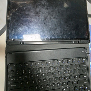 태블릿 + 매직키보드