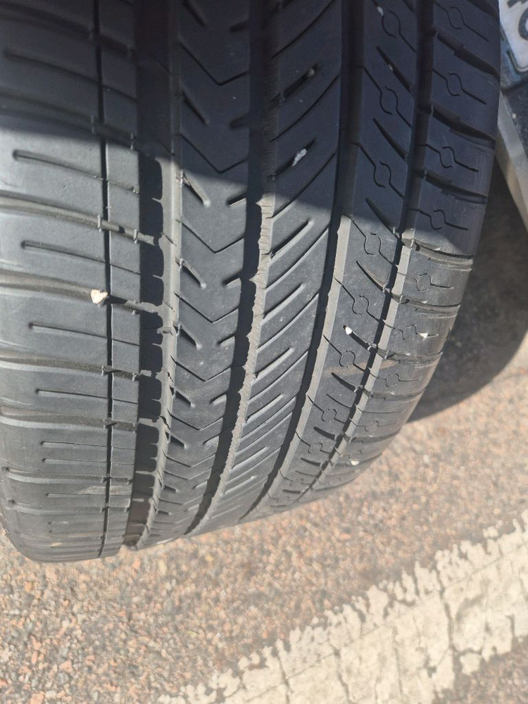 미쉐린 235/35ZR19 91Y 튜블리스타이어 이미지