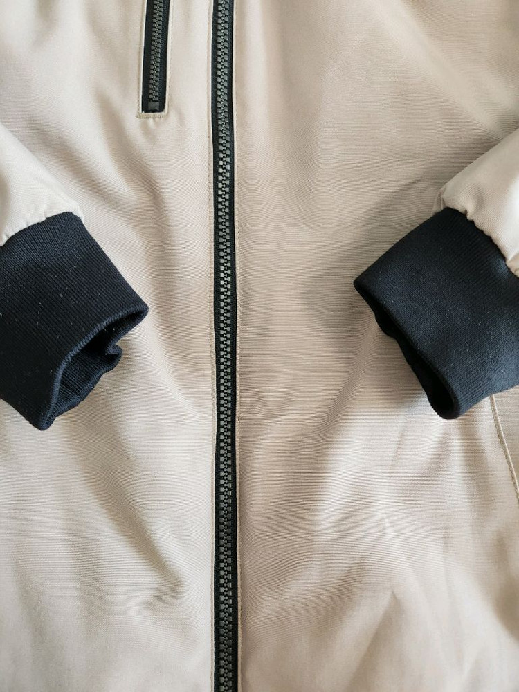 새상품급)네파 베이지 여성 알라스카 라이트 롱 덕다운자켓 사이즈90(s)촬영사진 색감이 이상한데 두번째 홈피사진 색--7