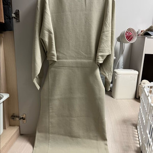 더캐시미어 뒷트임 롱 니트원피스(s)