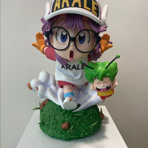 zor 아라레 달리기 1/2사이즈 팝니다. 아라레 닥터슬럼프 레진 피규어