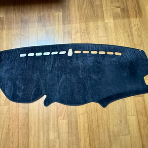 투싼IX용 벨벳 대시보드 커버 블랙 팝니다