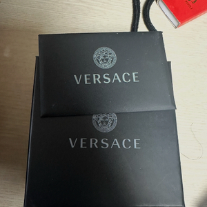 베르사체 목걸이 이미지