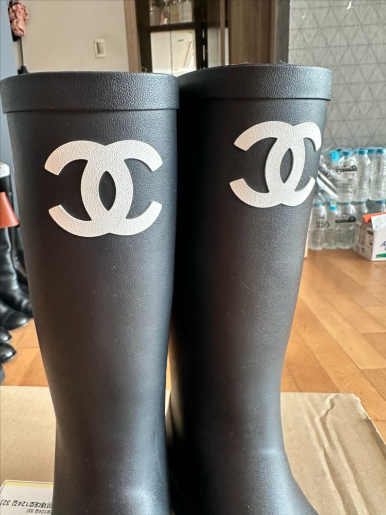샤넬 레인부츠 풀박스--3